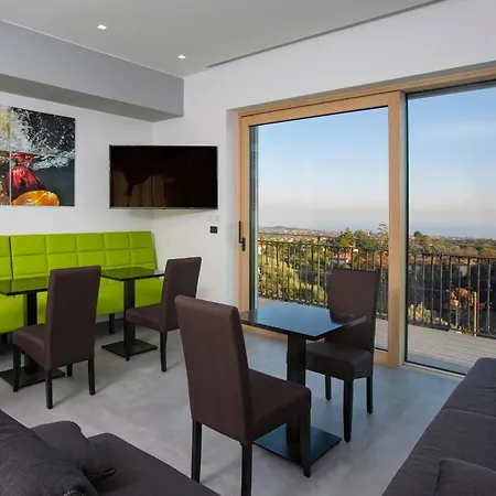 Homestay szállás Rita Pool & *