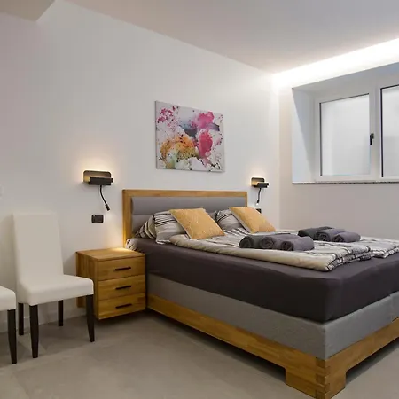 Rita Pool & Homestay szállás *