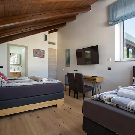 Rita Pool & Habitación en casa particular