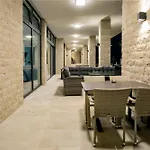 Rita Pool & * מאסקלוצ'יה