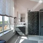 Homestay Rita Pool & *
