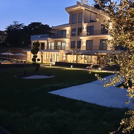 Rita Pool & בית אירוח מאסקלוצ'יה