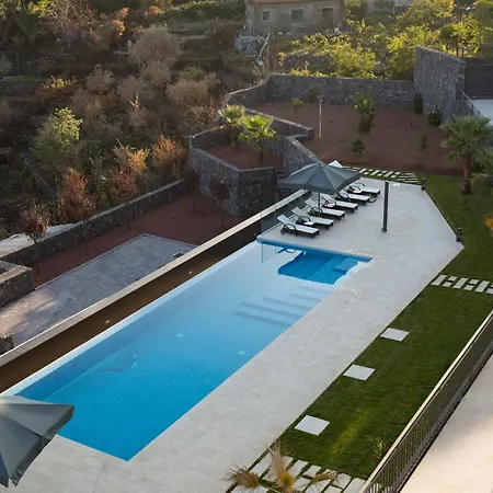 Homestay Rita Pool & Mascalucia