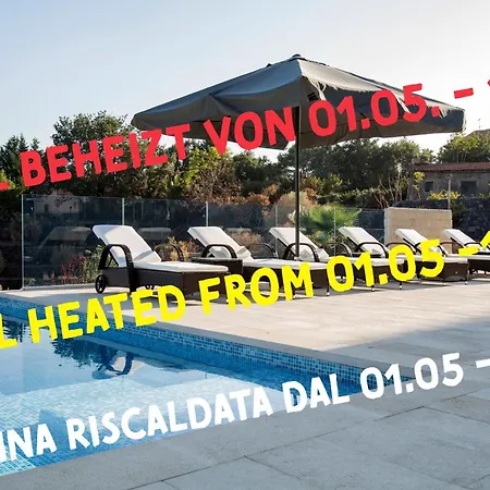 Rita Pool & Mascalucia