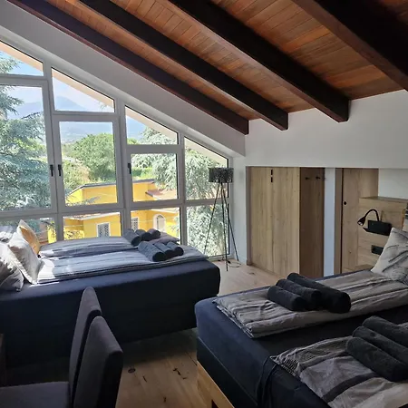 Homestay Rita Pool & Mascalucia