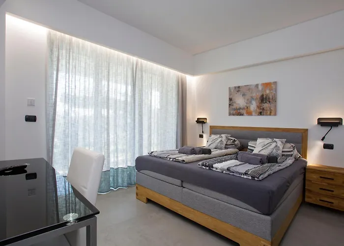 Rita Pool & * Mascalucia