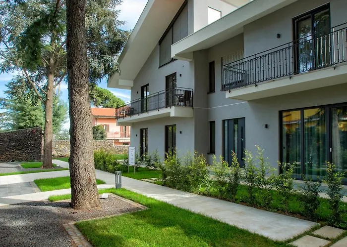 Rita Pool & Privat bolig Mascalucia