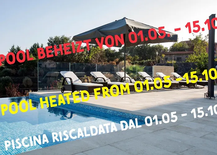 Rita Pool & Mascalucia