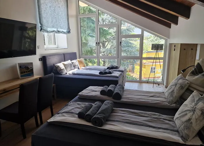 Rita Pool & Mascalucia